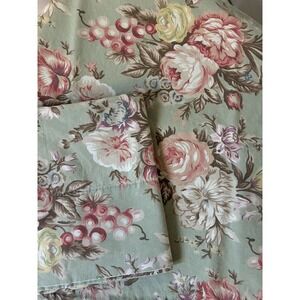 VTG  Ralph Lauren Charlotte 2 Standard Pillowcases Cotton Green Floral